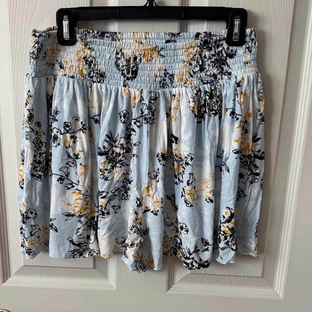 Light Blue Floral Smocked Waist Skort